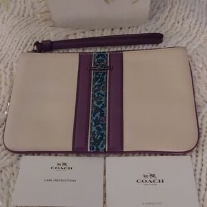 COACH Floral Accent Large Zip Wrislet